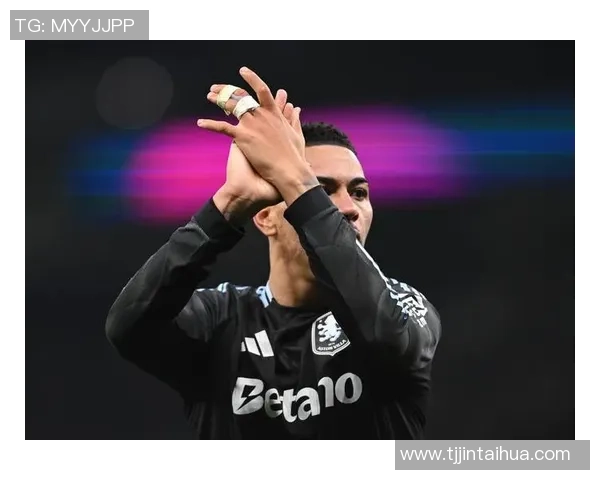 热刺逆转巴萨精彩对决足总杯神扑瞬间成比赛转折点