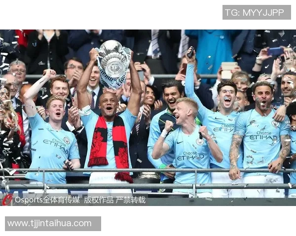 足总杯激战巴萨凭借帽子戏法力克曼联全场沸腾的精彩瞬间回顾